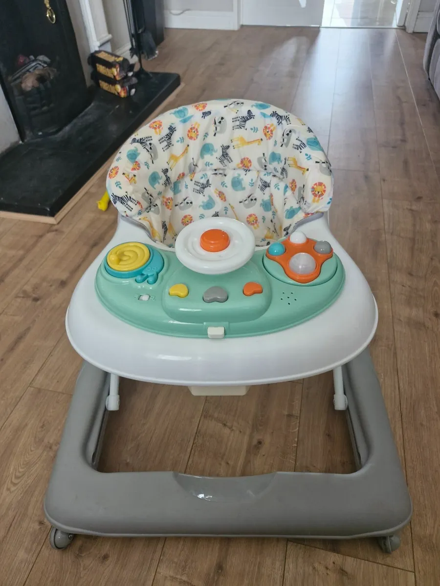 Baby walker and tabletop baby feeder chair. - Image 2
