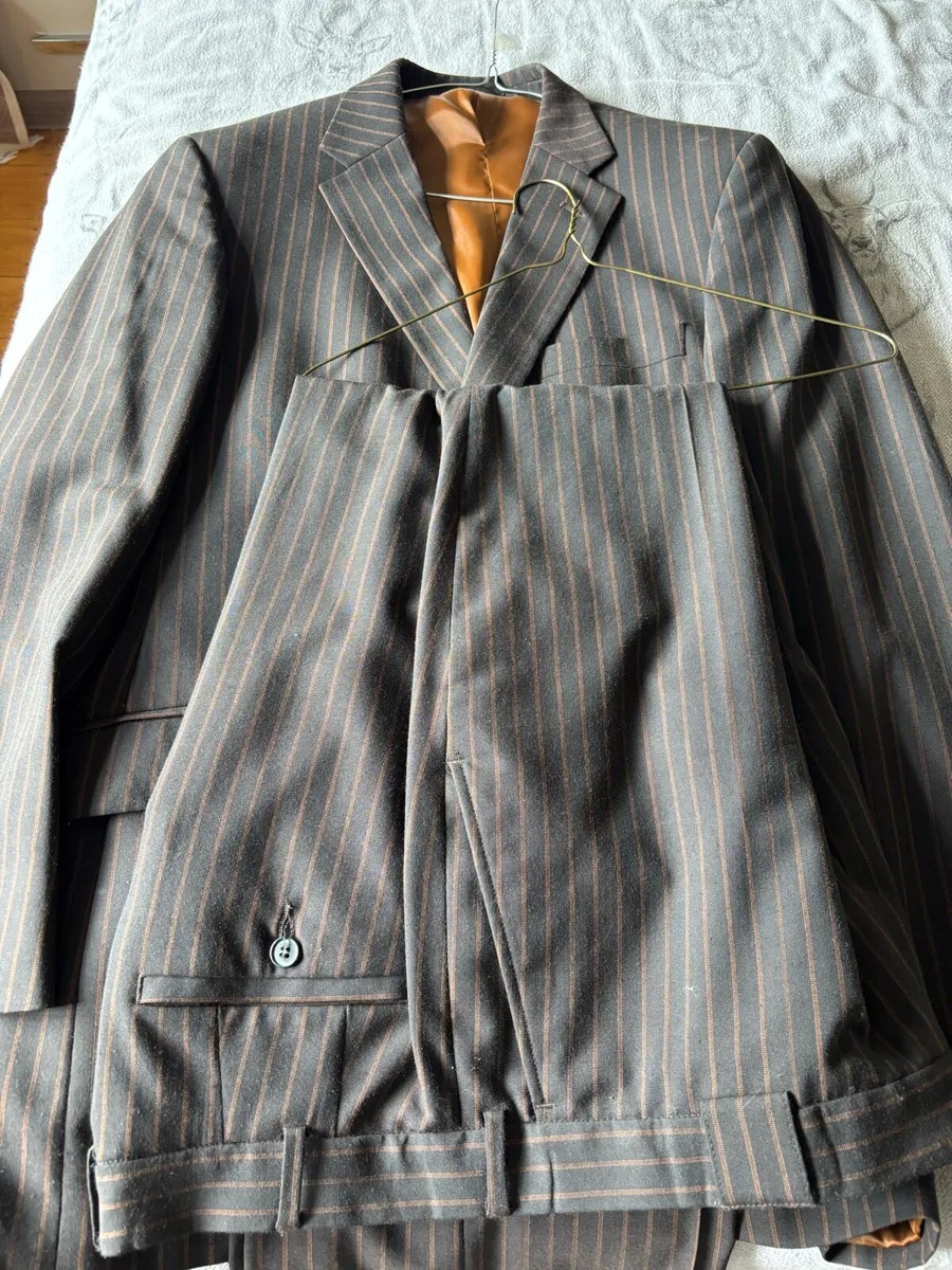Brown Bersani suit 40/42 regular - Image 1