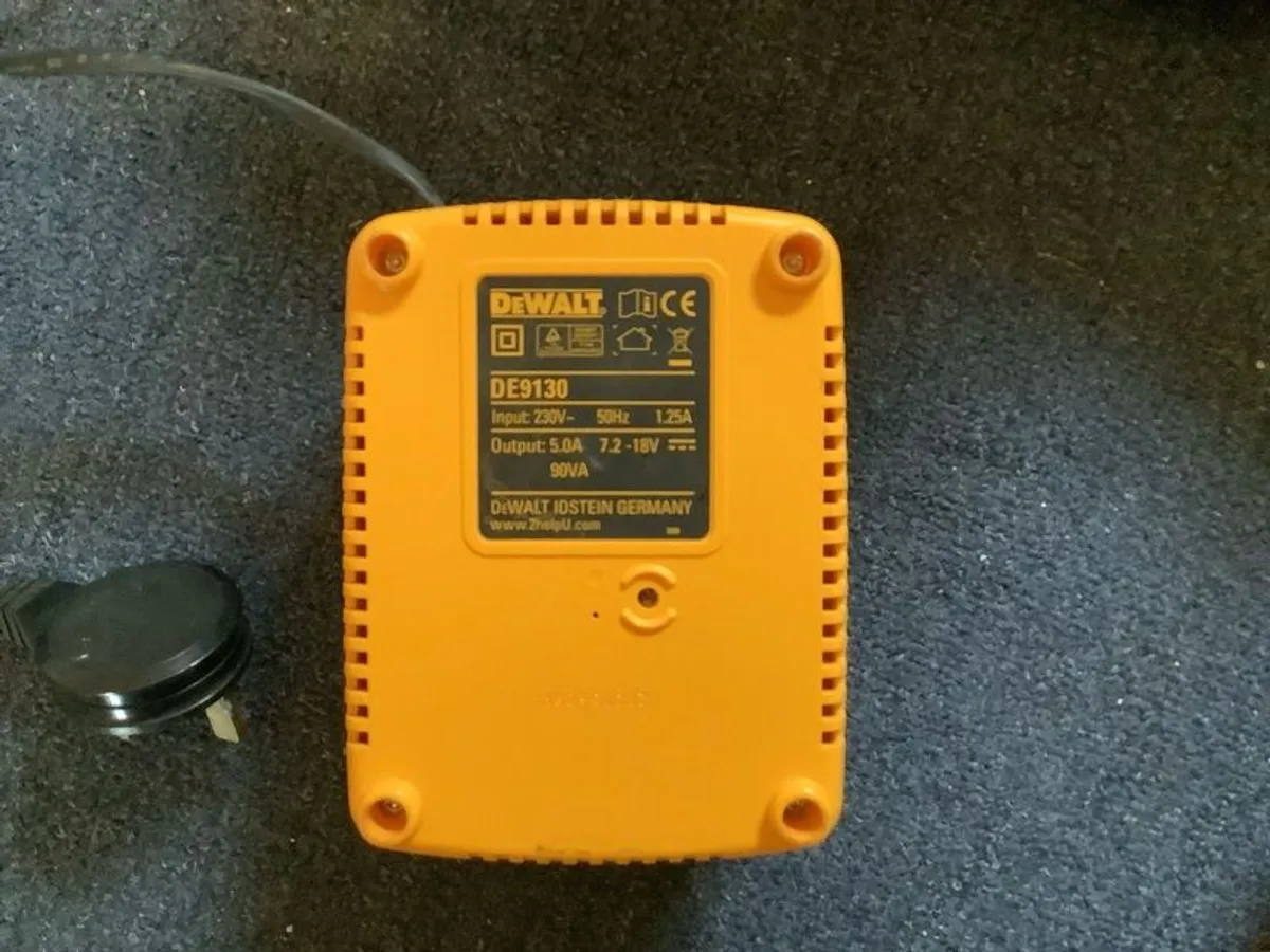 Dewalt drill and reciprocating saw - Image 4