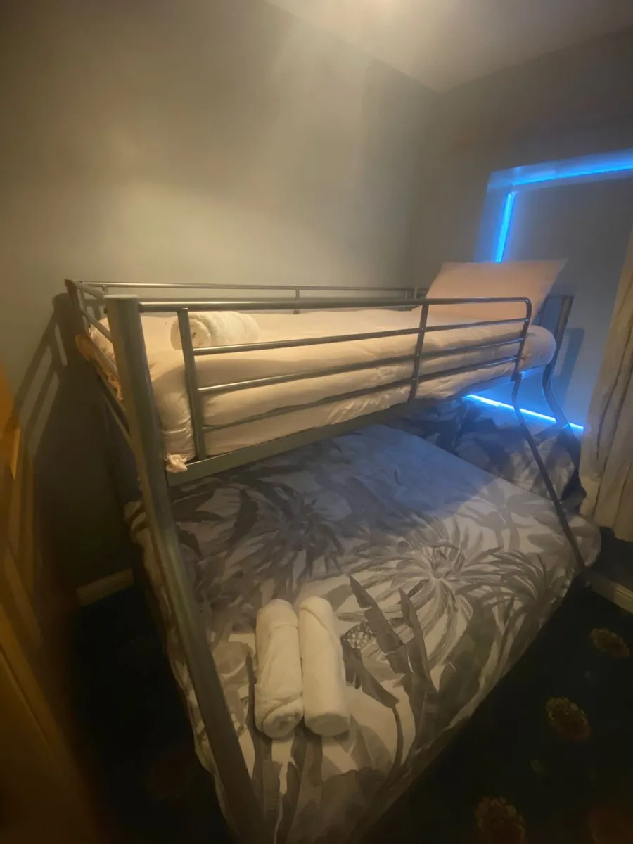 Single over double bunk bed - Image 1
