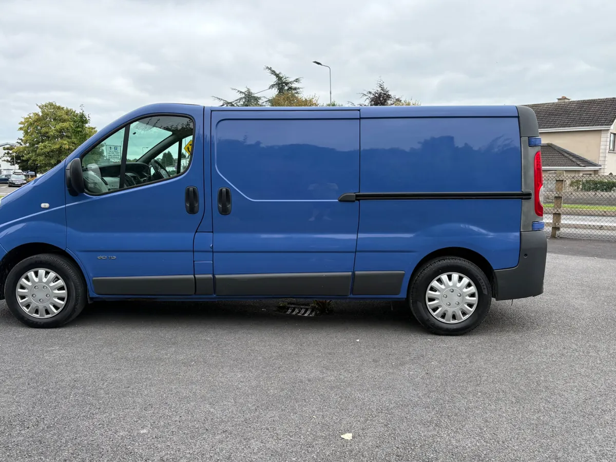 LWB OPEL VIVARO 6 SPEED MANUAL WITH CVRT - Image 4