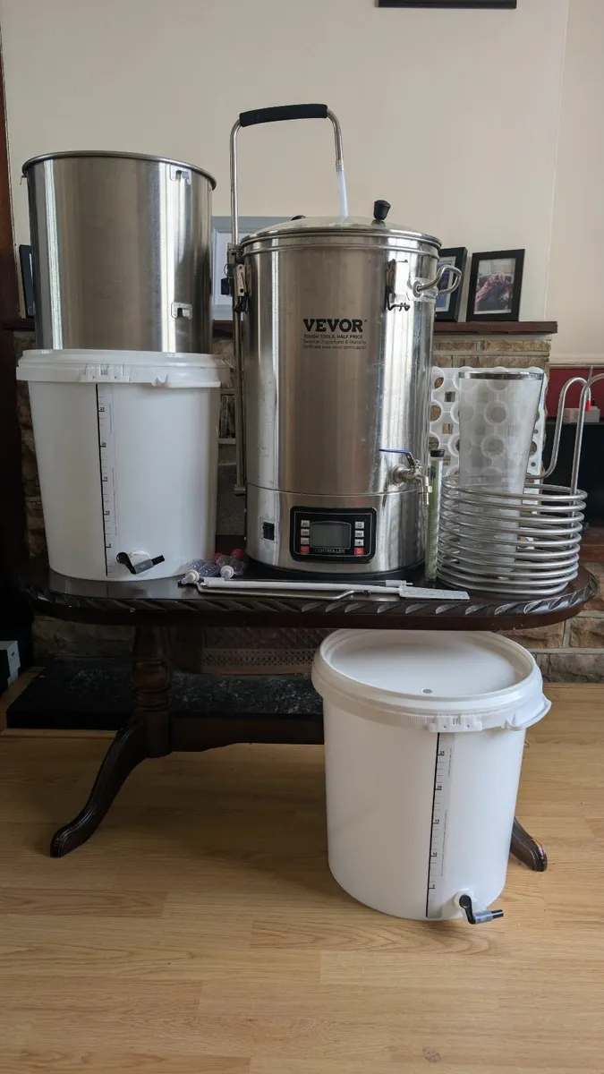 Complete Home Brewing Kit - Used Once - Image 1