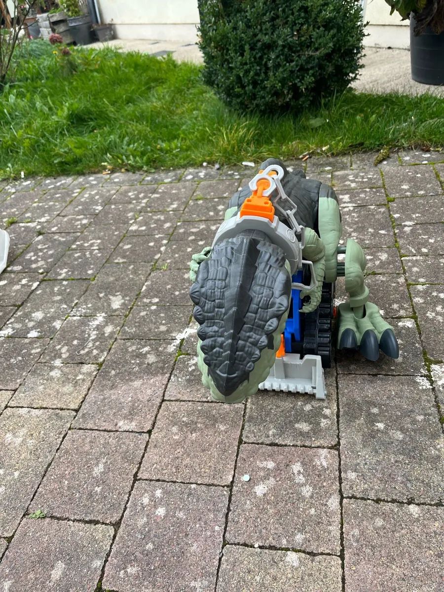 Fisher-Price Imaginext Jurassic World Dinosaur Toy - Image 1