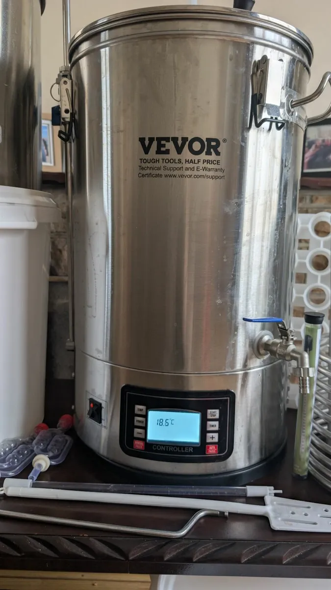 Complete Home Brewing Kit - Used Once - Image 4