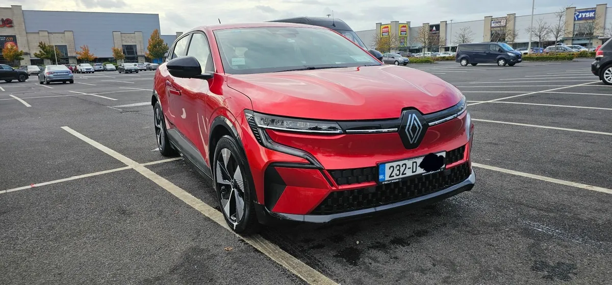 Renault Megane 2023 - Image 1