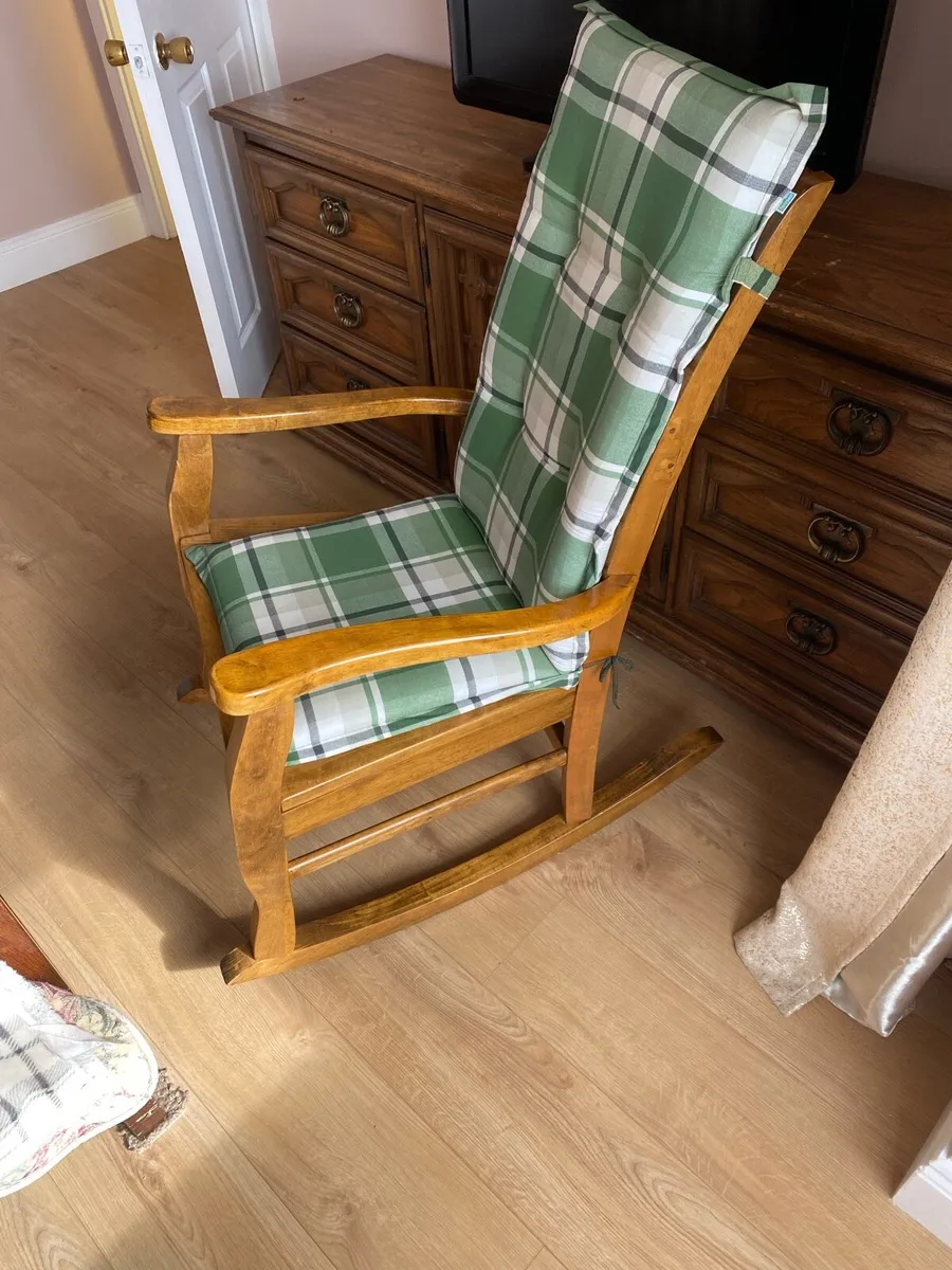 Wooden Rocking Chair – Minor Damage – €100 - Image 1