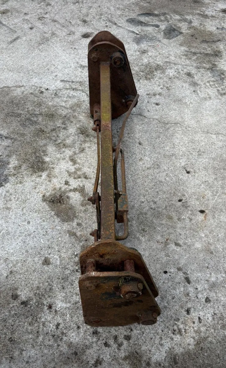 Rossmore headstock - Image 2