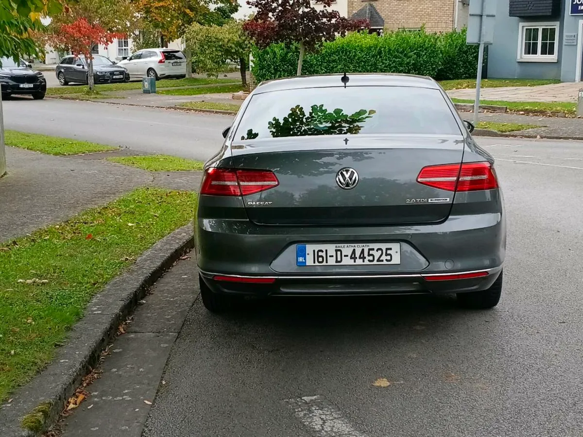 161 VW Passat Highline 2.0TDI DSG 150PS - Image 4