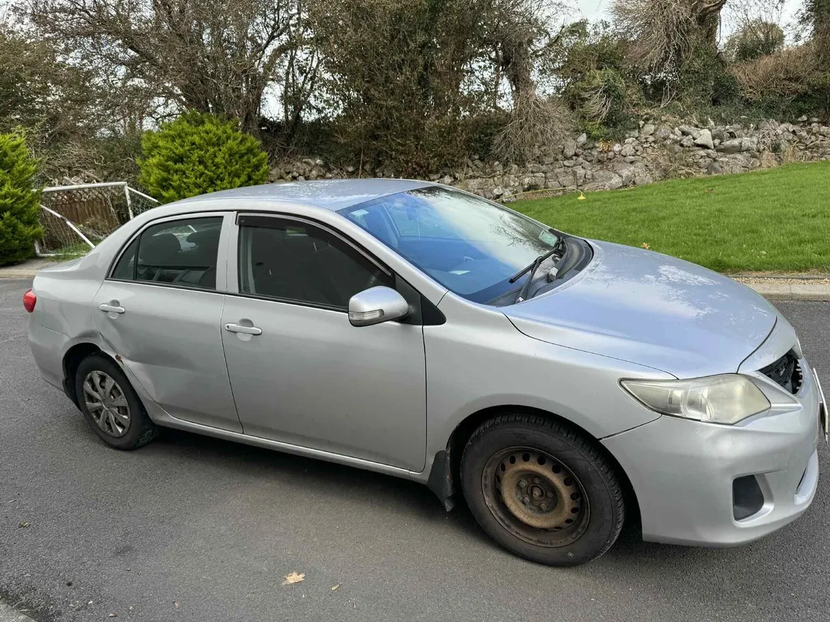 2011 Toyota Corolla - Image 4