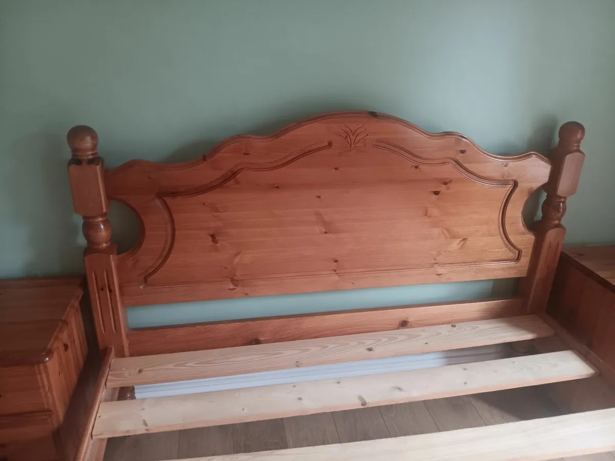 Bedroom furniture - Image 4