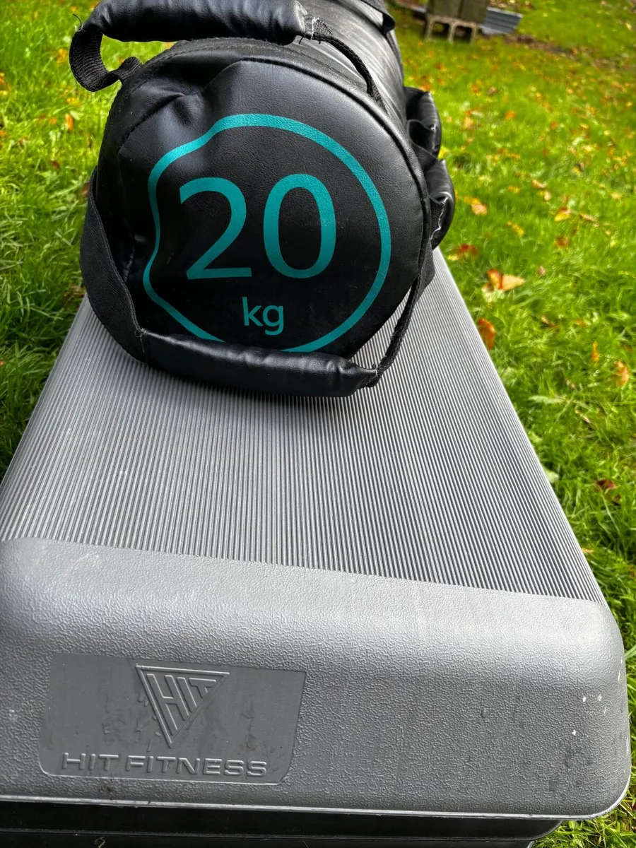 Gym stepper + weight bag - Image 3