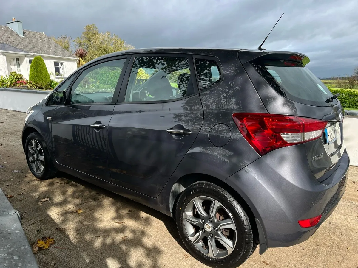 2016 Hyundai ix20 Deluxe 1.4 CRDi - Image 3
