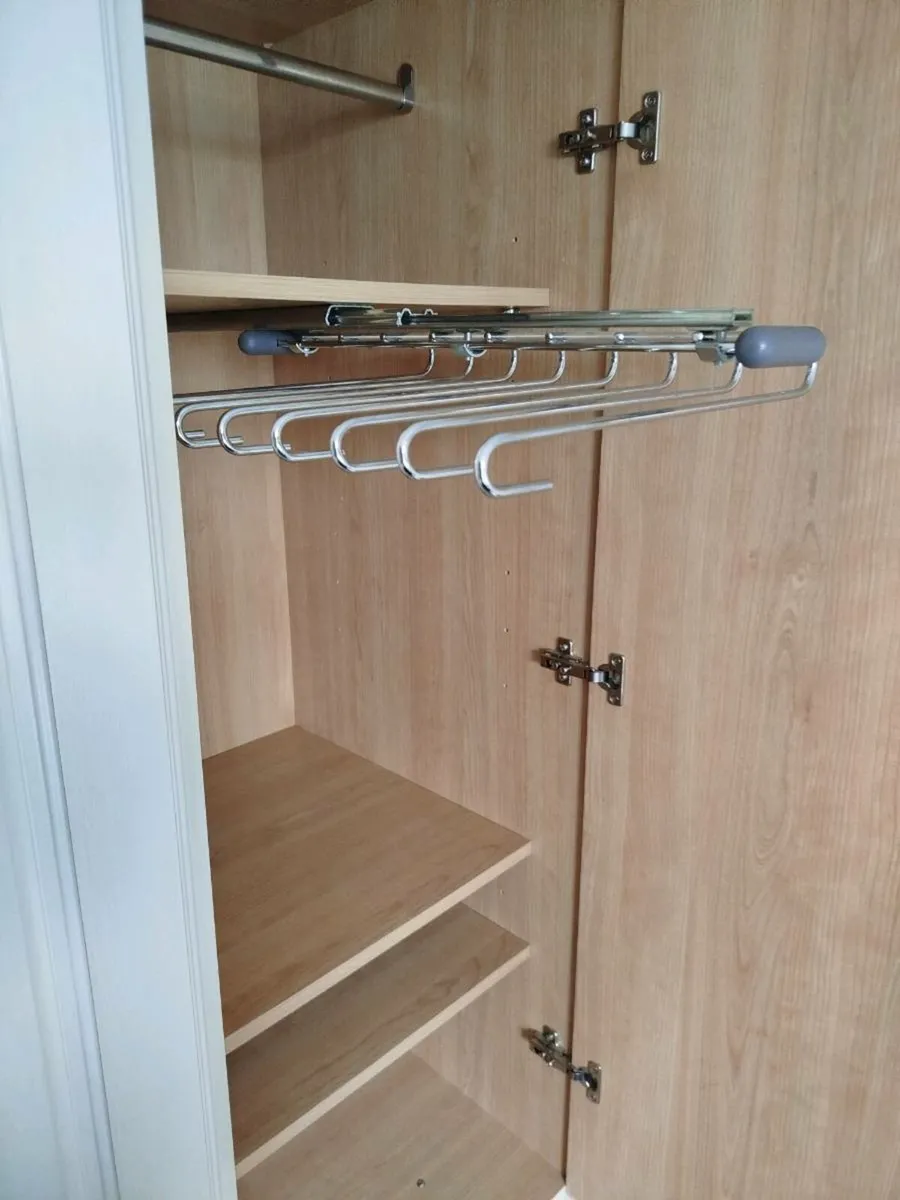 Quality wardrobe - Image 4