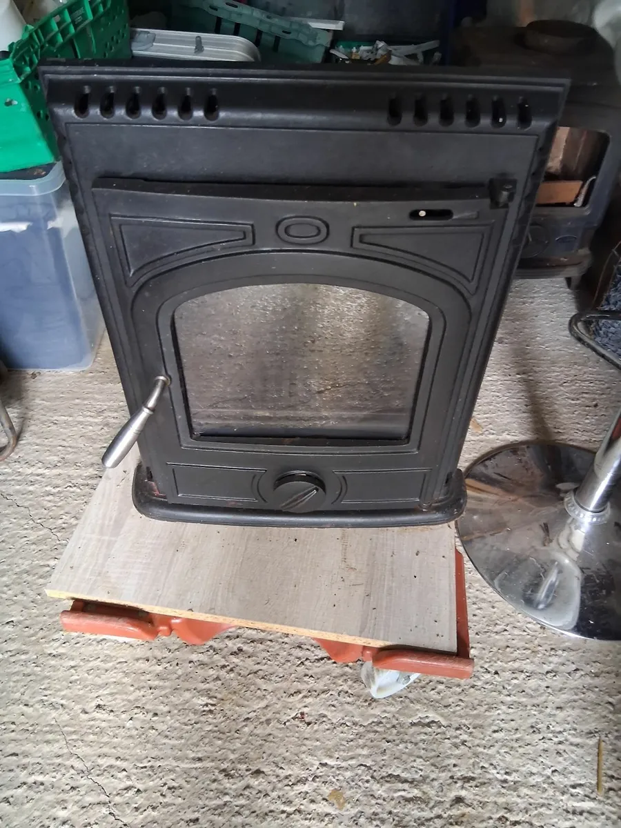 Insert stove - Image 1