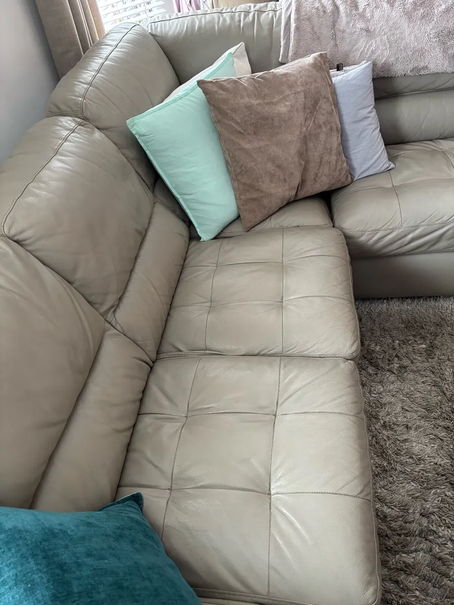 Leather corner sofa - Image 1