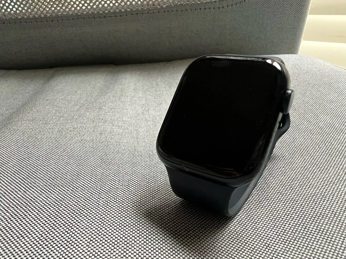 Apple Watch - Series 8 45mm - Image 1