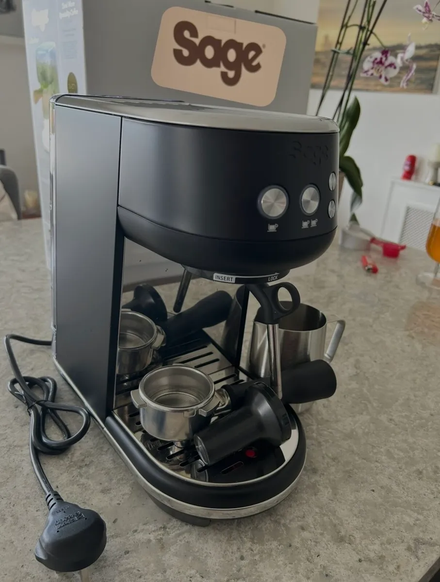 SAGE coffee machine - Image 1