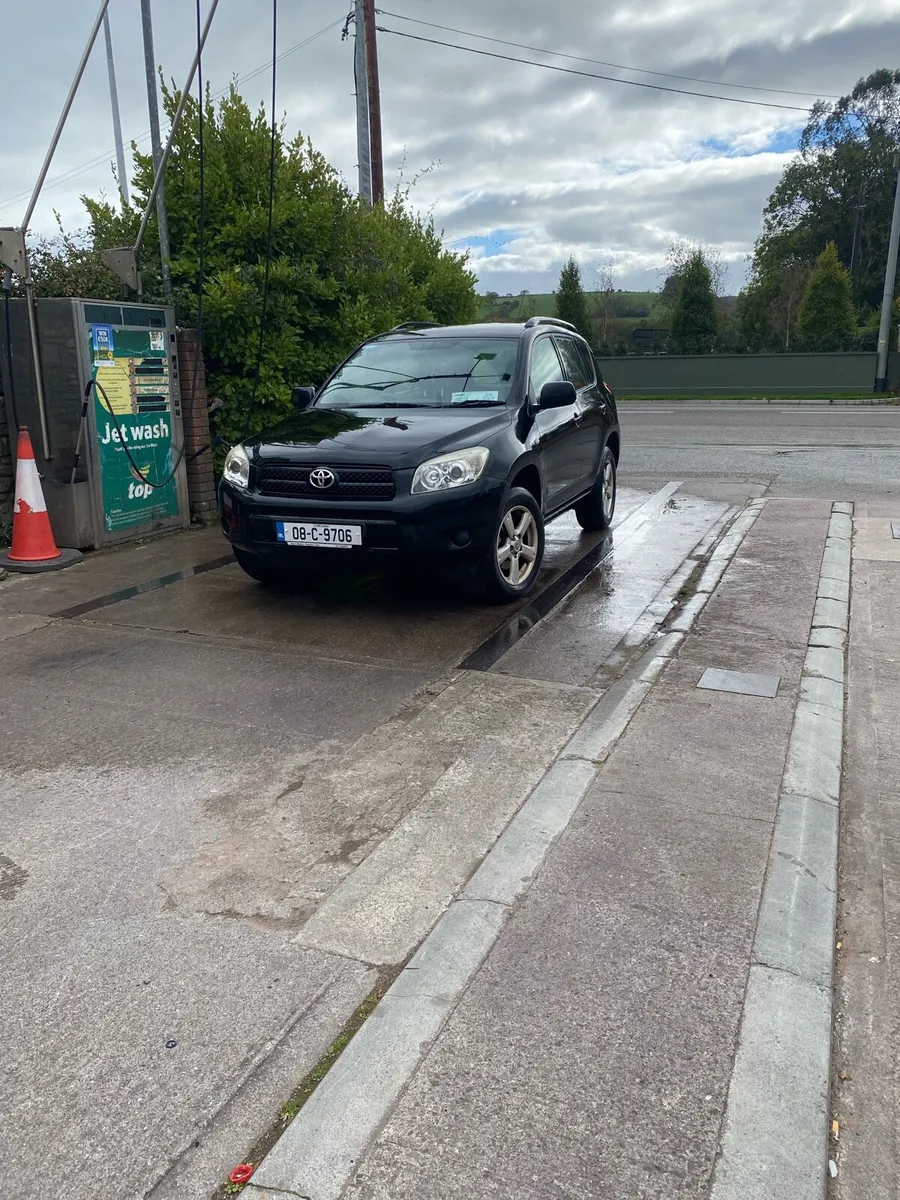 Toyota RAV4 2008 - Image 1