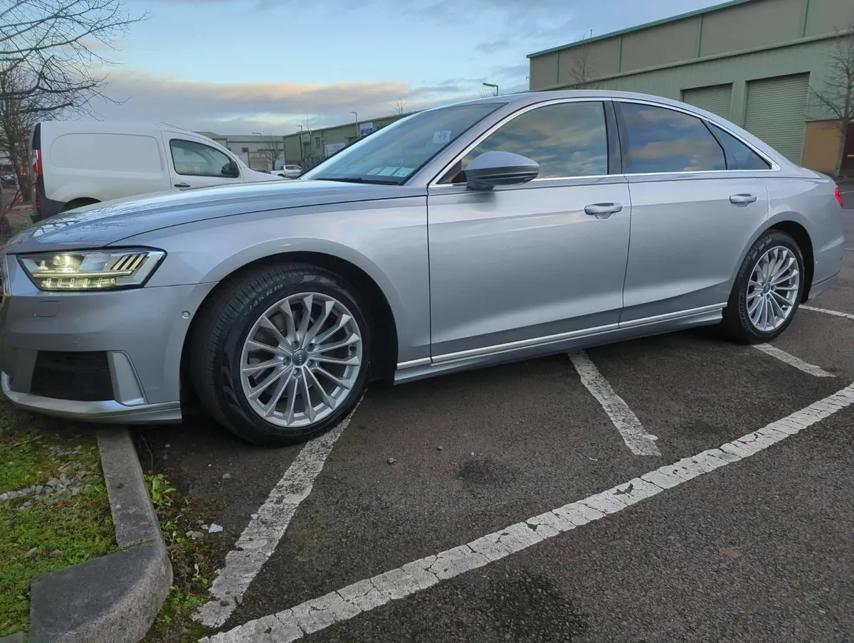 Audi A8 2018 S Line 2018/2 - Image 2