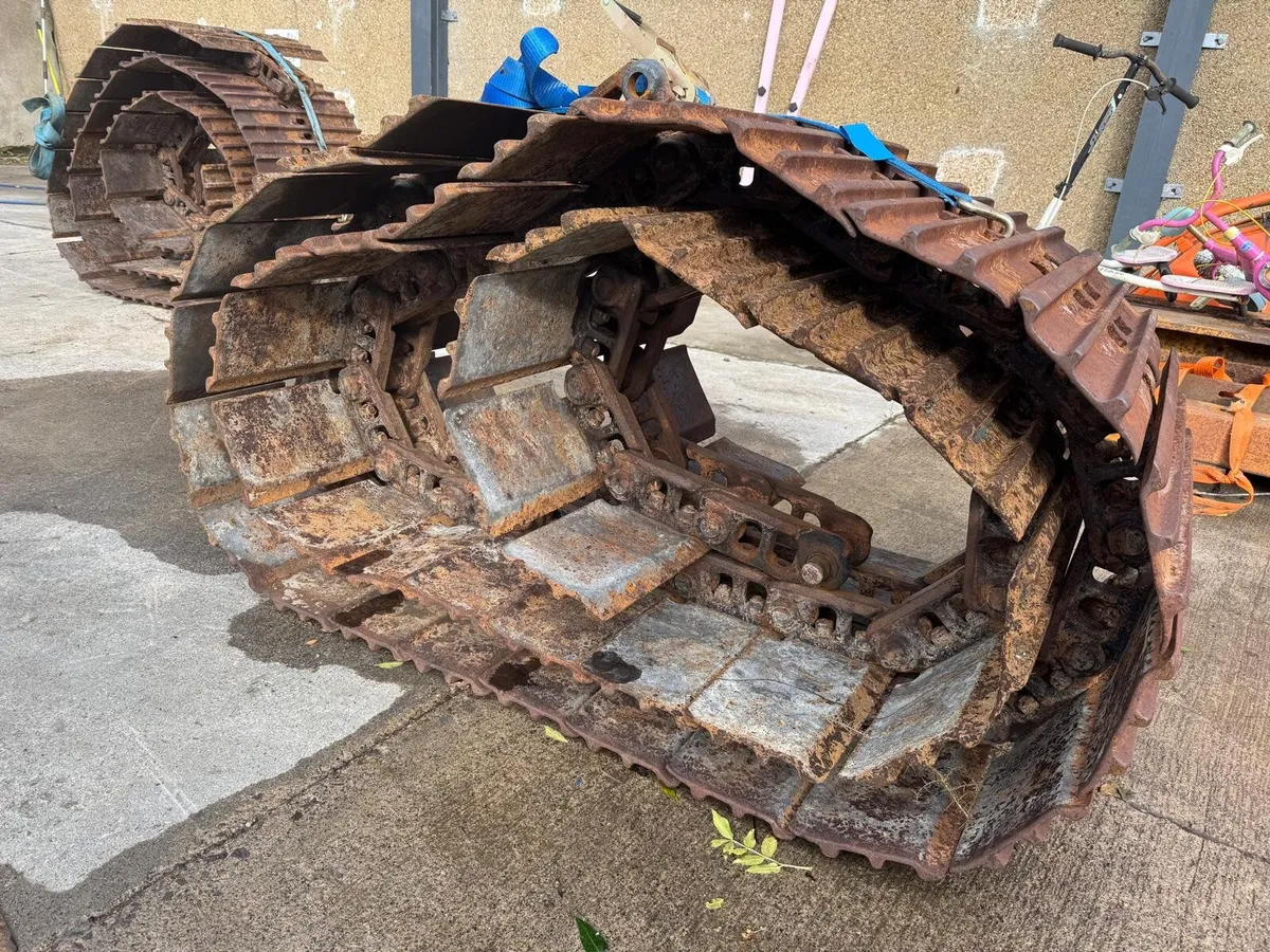 JCB JS145/130 parts - Image 2