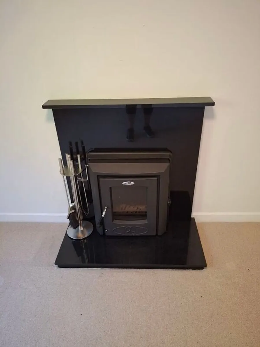 Stanley Stove with Back Boiler - Image 1