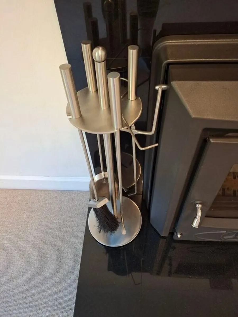 Stanley Stove with Back Boiler - Image 4