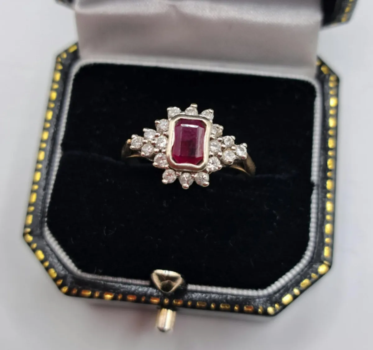 9ct yellow gold ruby and diamond ring size P - Image 3