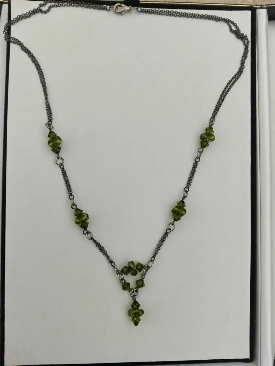 Kneclace - Image 1