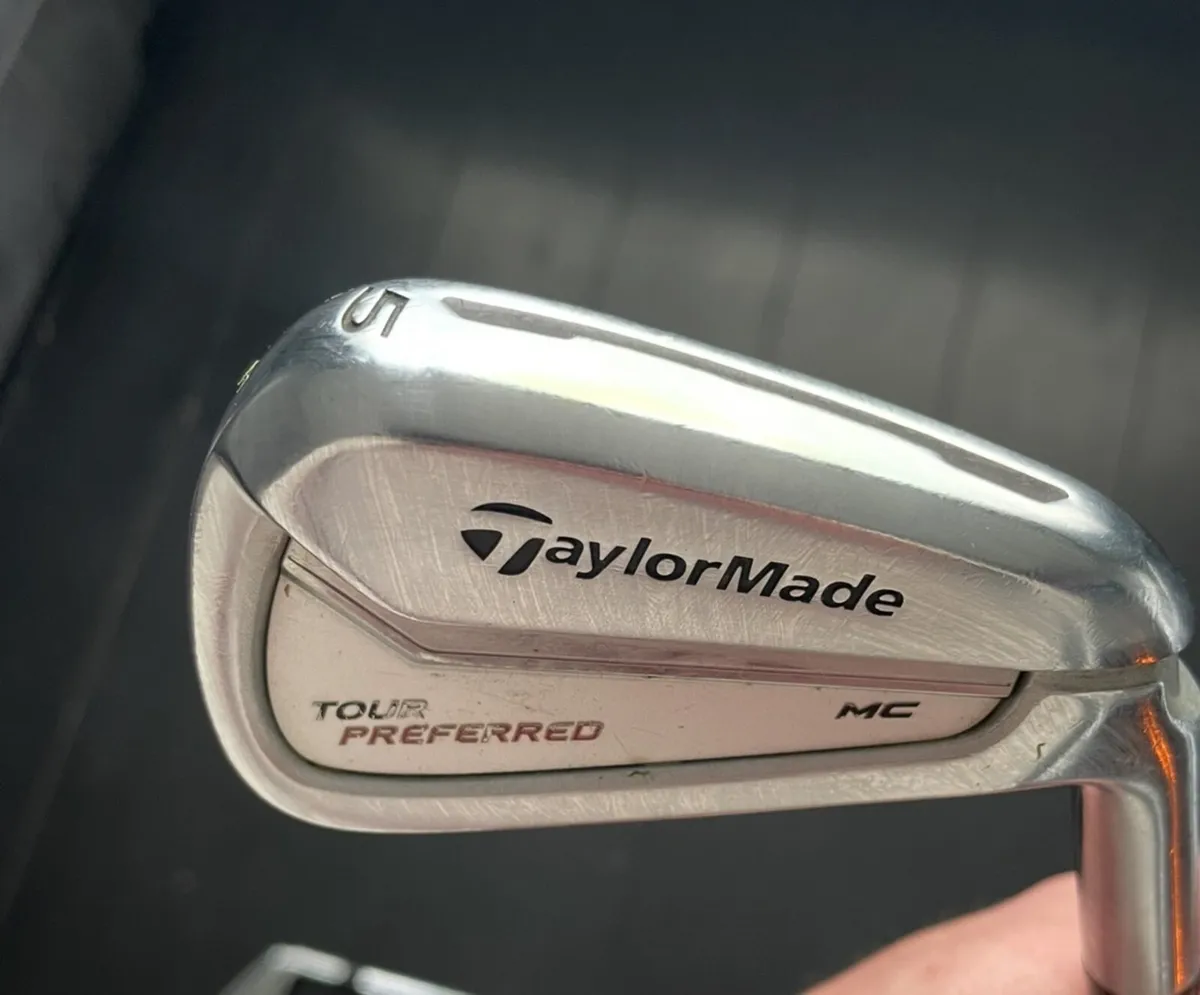 Golf irons - Image 1
