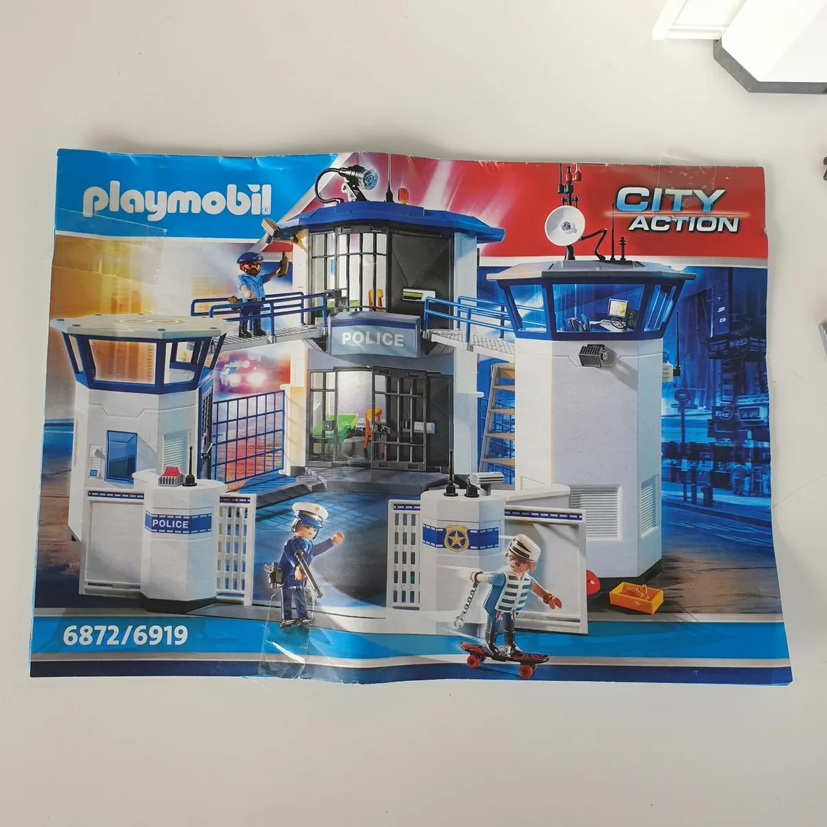 Playmobil 6919 police station with jail playset - Image 2