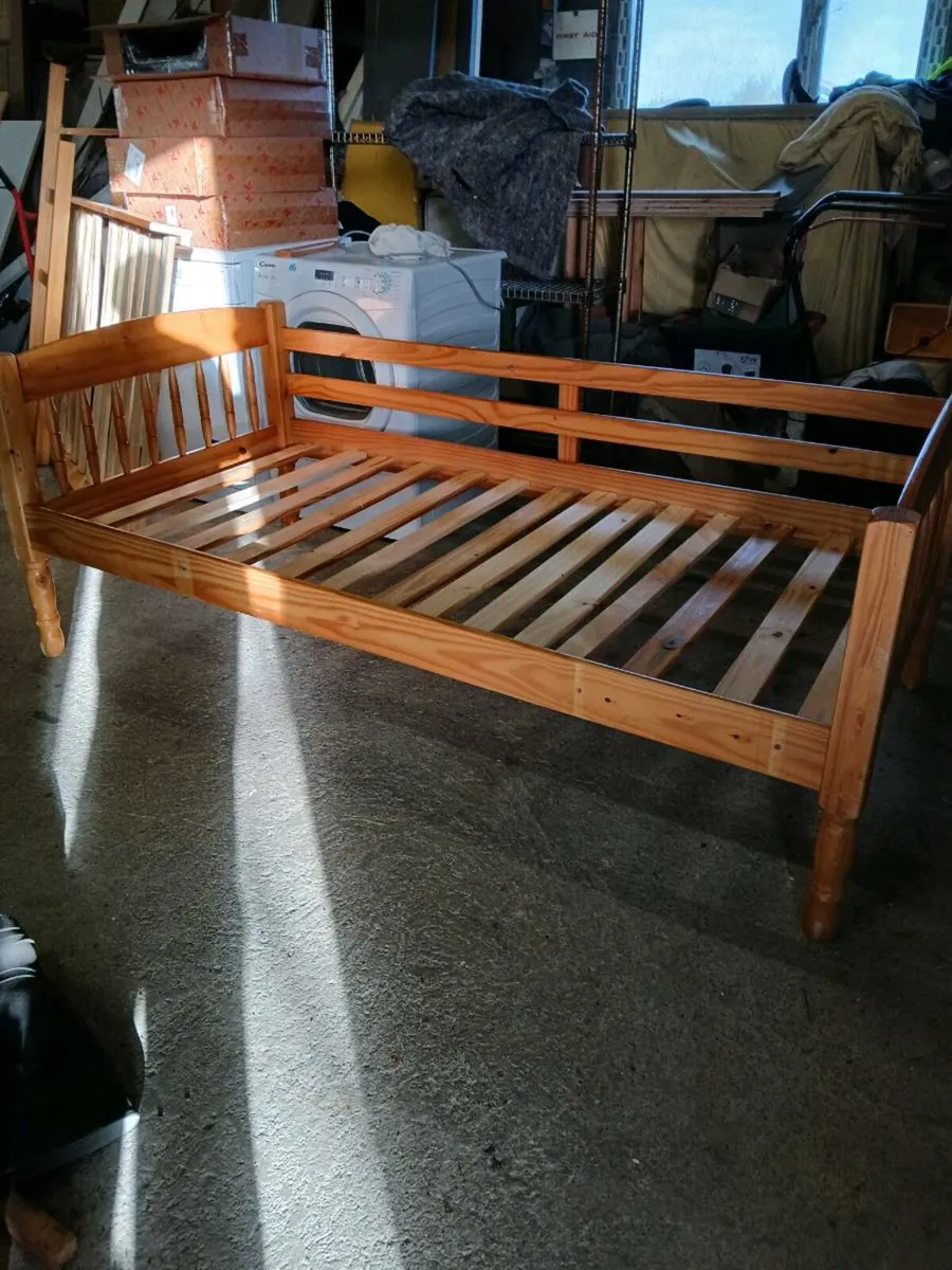 Bed - Image 1