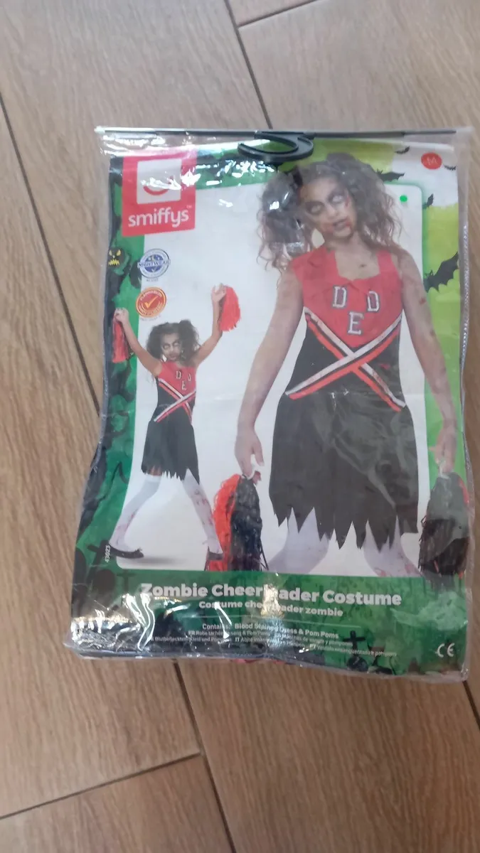 Halloween costumes - Image 1