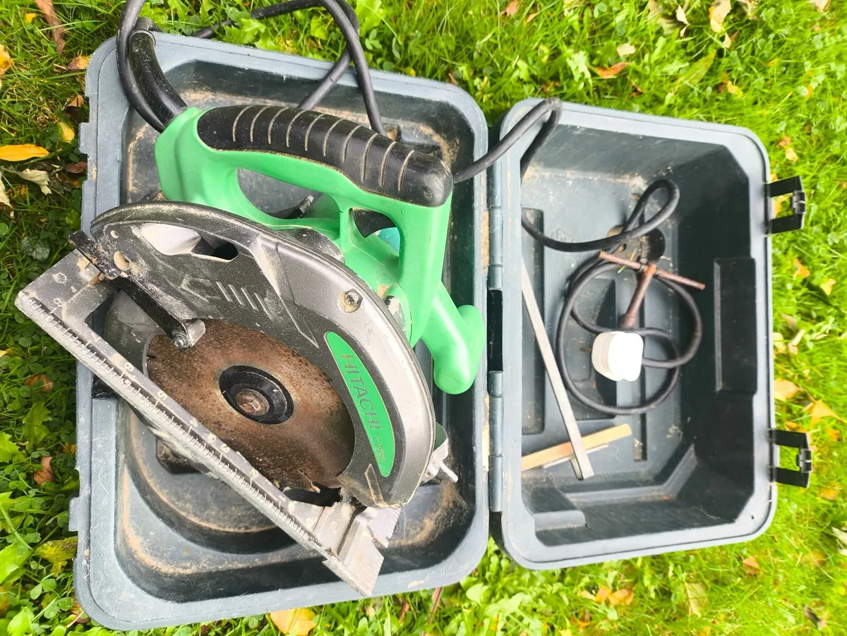 HITACHI CS7B2 circular saw - Image 1