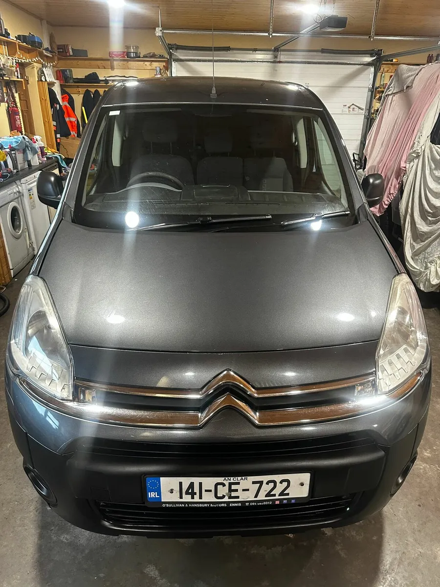 141berlingo 3seat doe 5/26 - Image 1