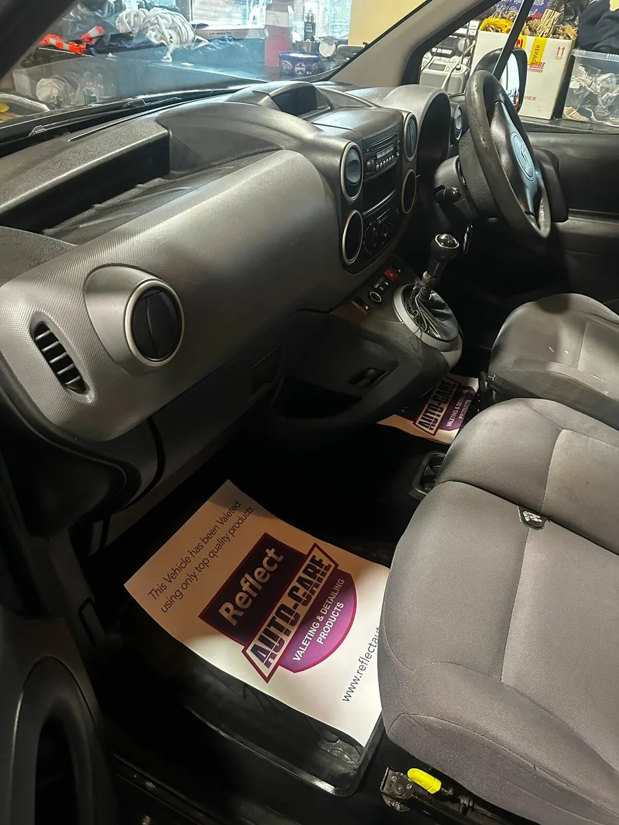 141berlingo 3seat doe 5/26 - Image 4