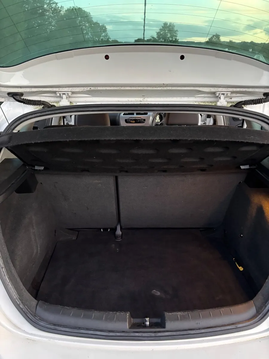 Seat Leon - Image 2