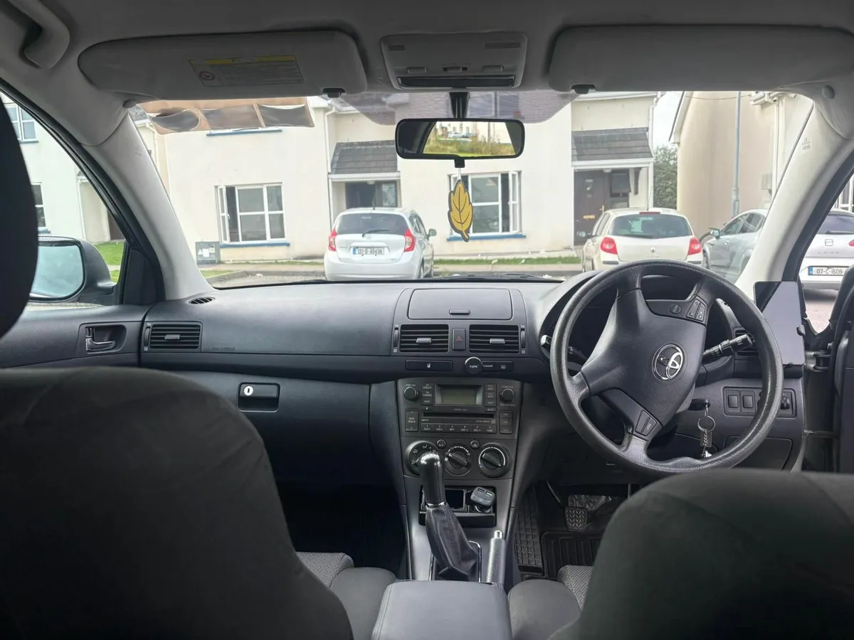 Toyota Avensis 2007 - Image 2