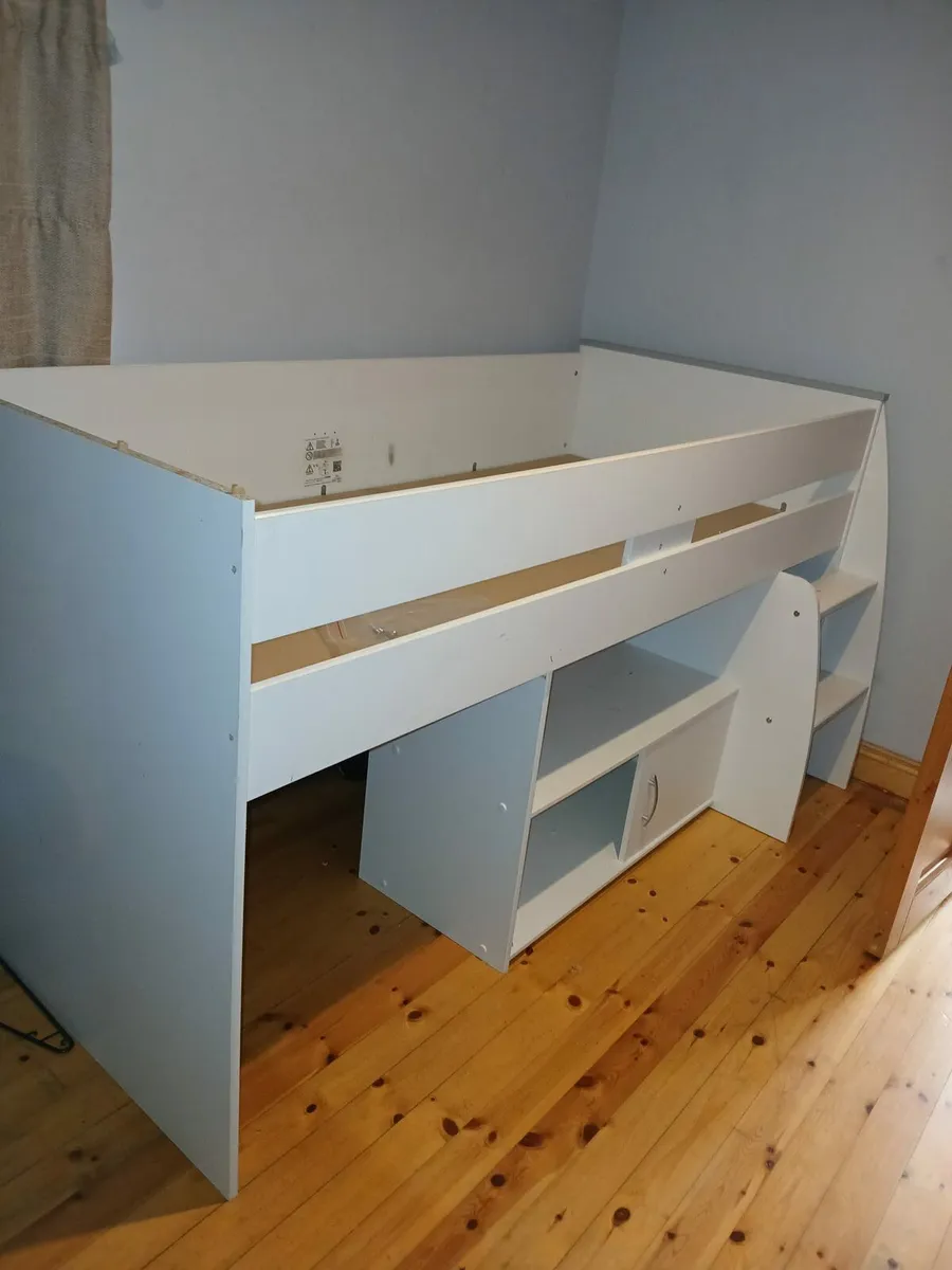 Single mid sleeper bed frame - Image 4