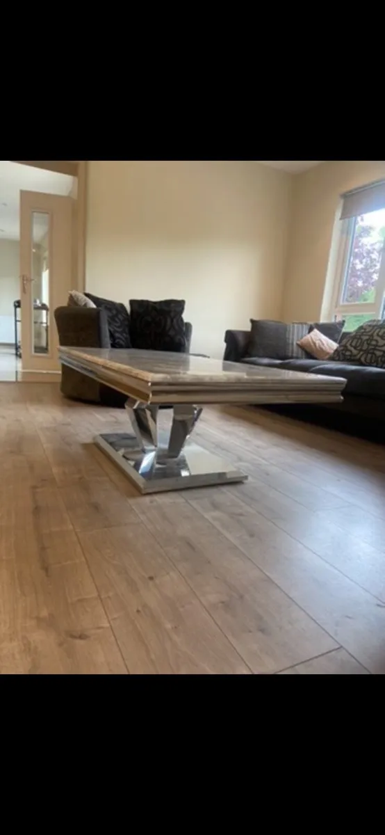 Coffee table and lamp table - Image 3