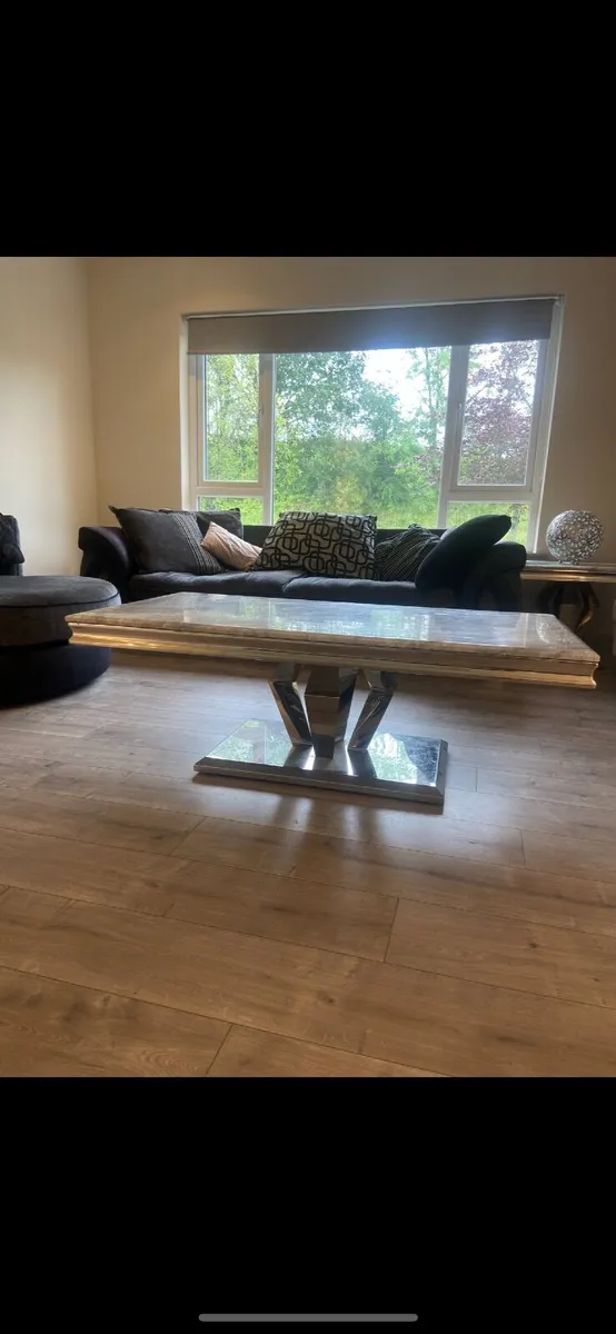 Coffee table and lamp table - Image 4
