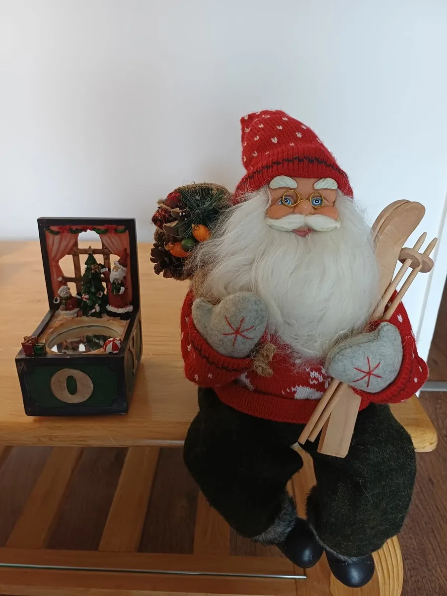 Christmas Santa & Musical Box - Image 1