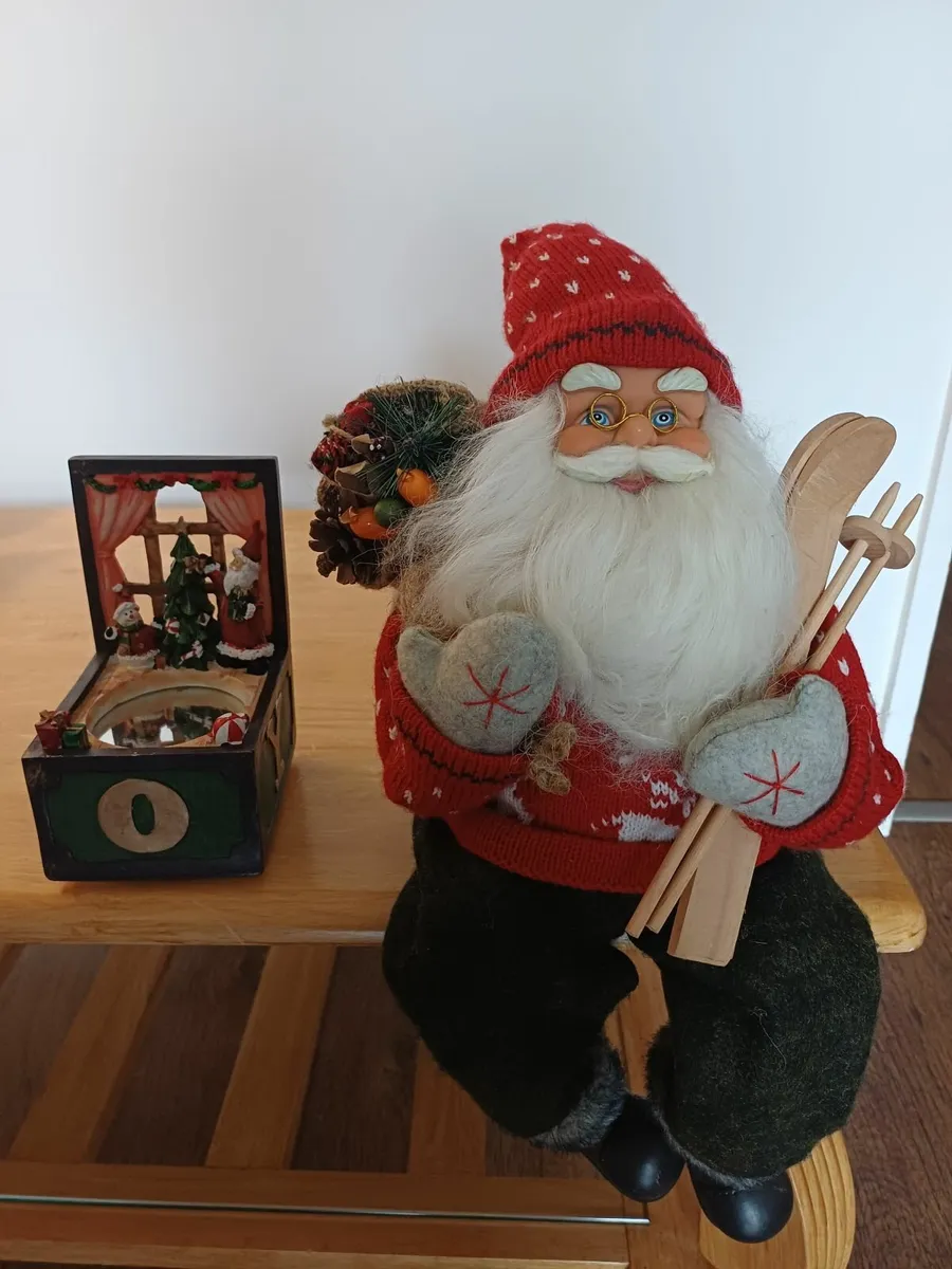 Christmas Santa & Musical Box - Image 2