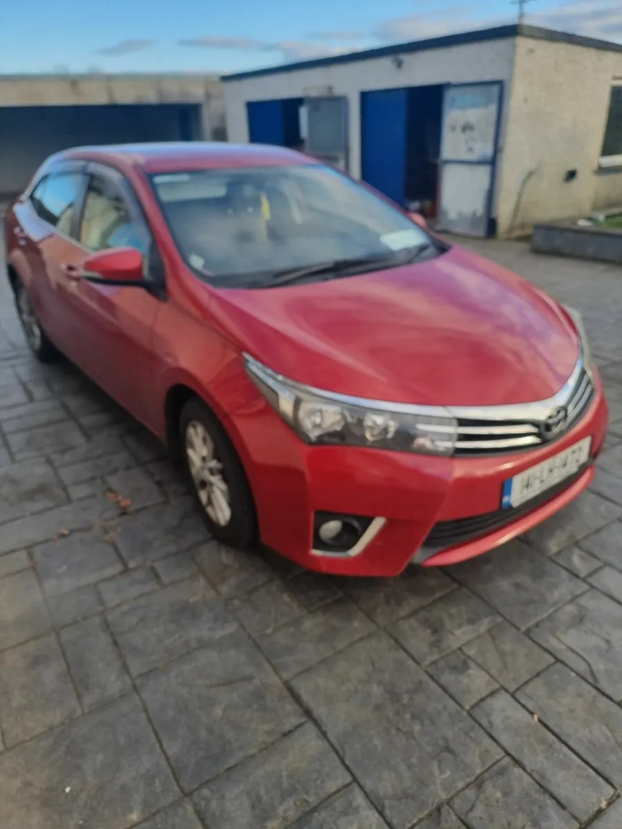 Toyota Corolla 2014 - Image 2