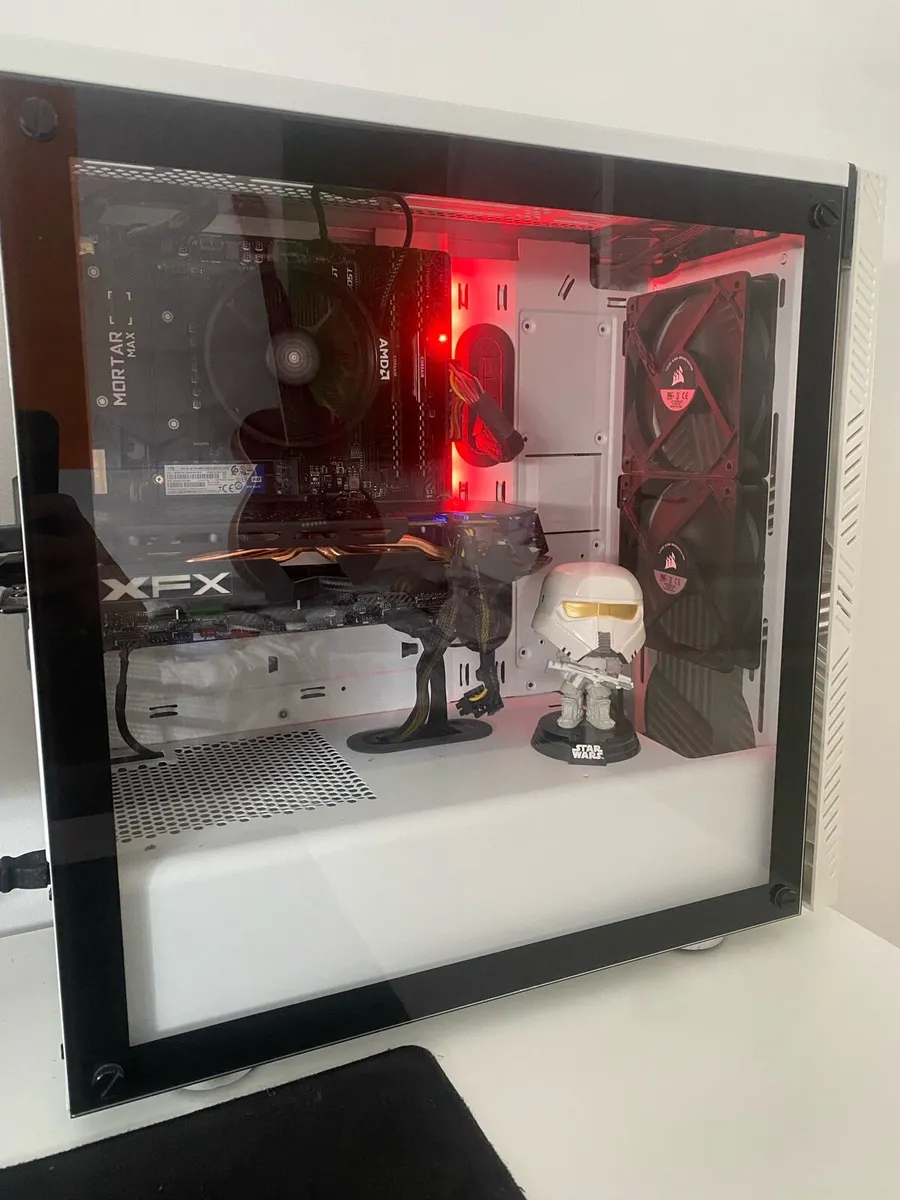 Gaming pc and monitor - Image 3