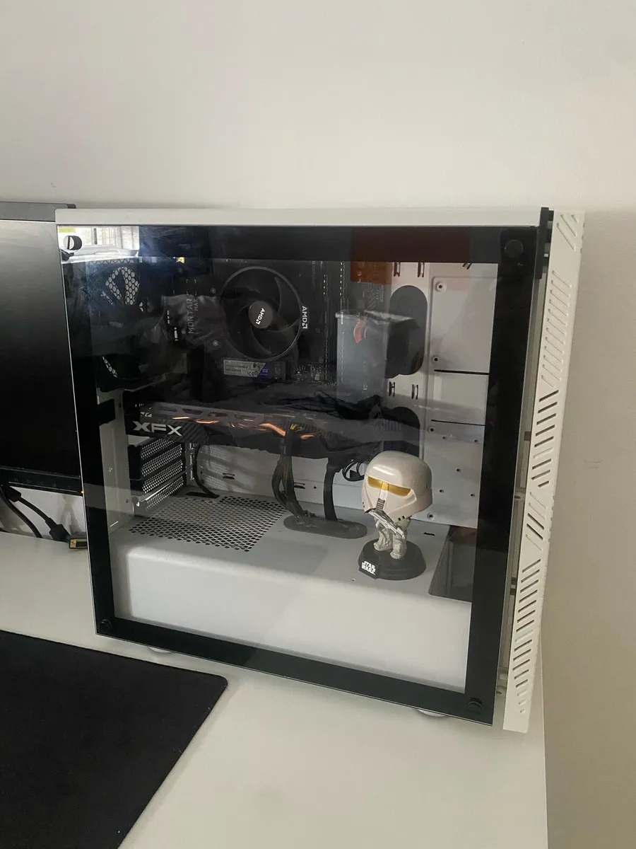 Gaming pc and monitor - Image 4