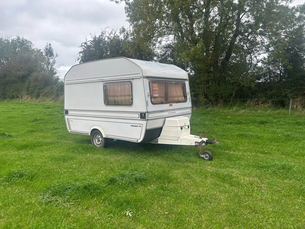 2 berth caravan - Image 2