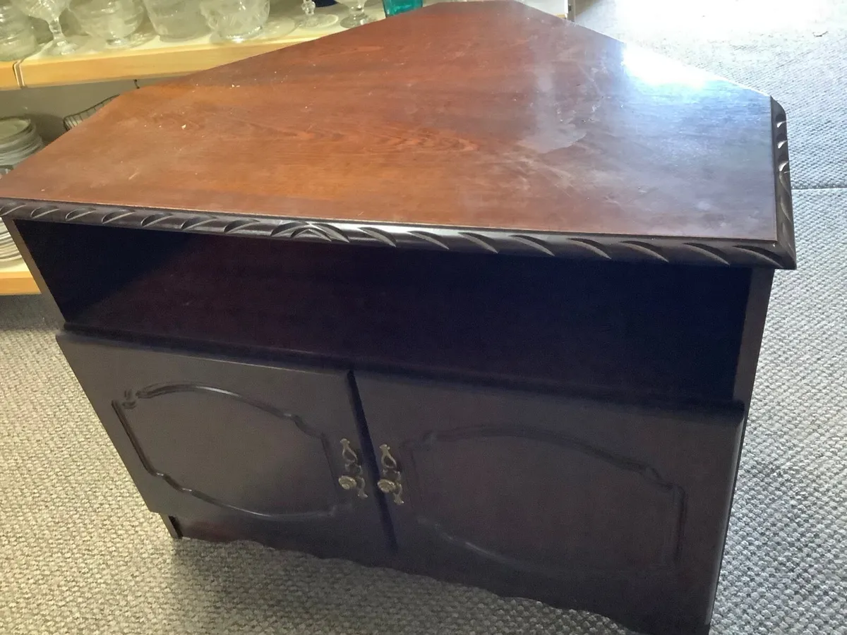 Tv unit