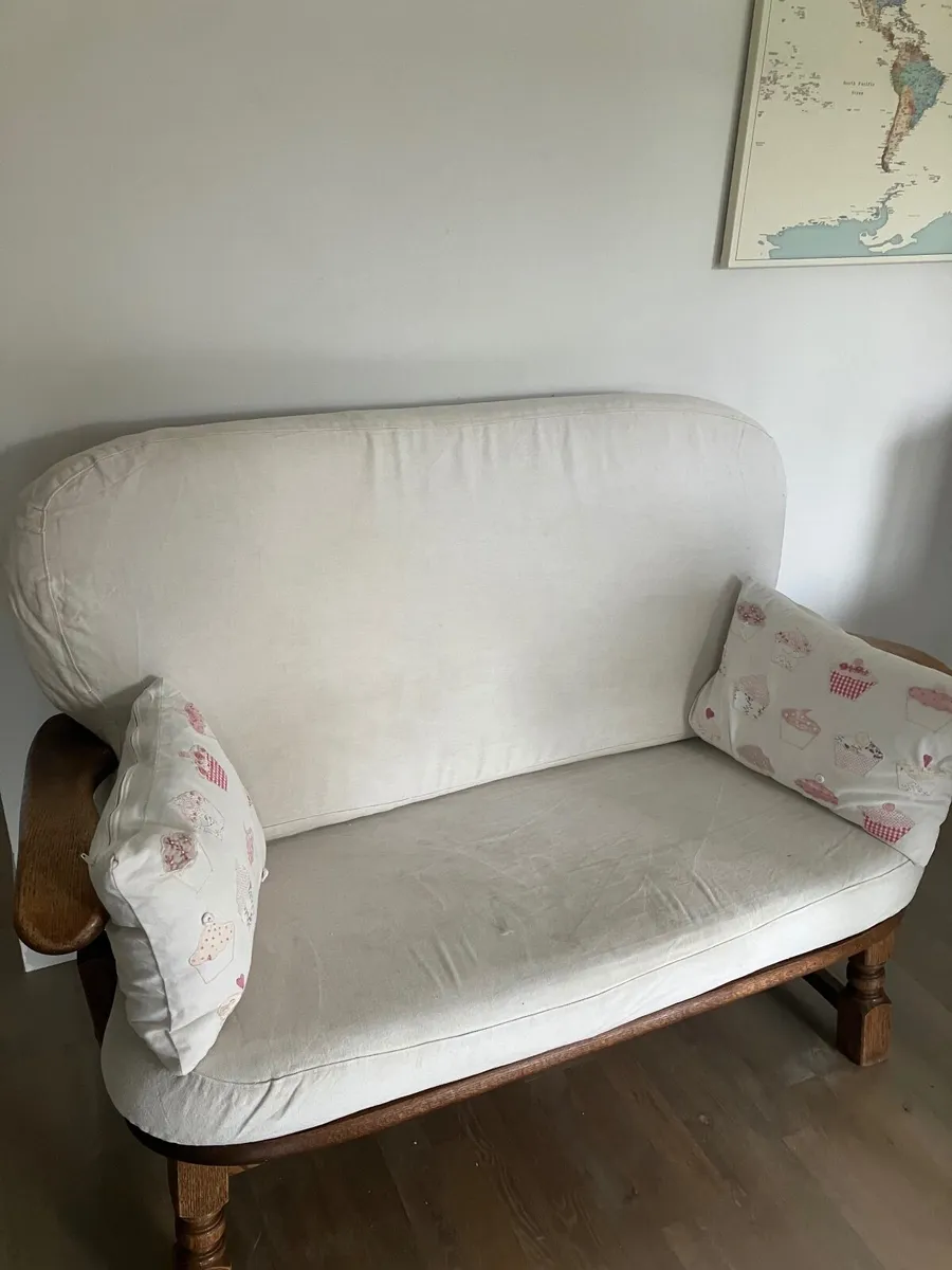 Small two seater Couch - Image 2