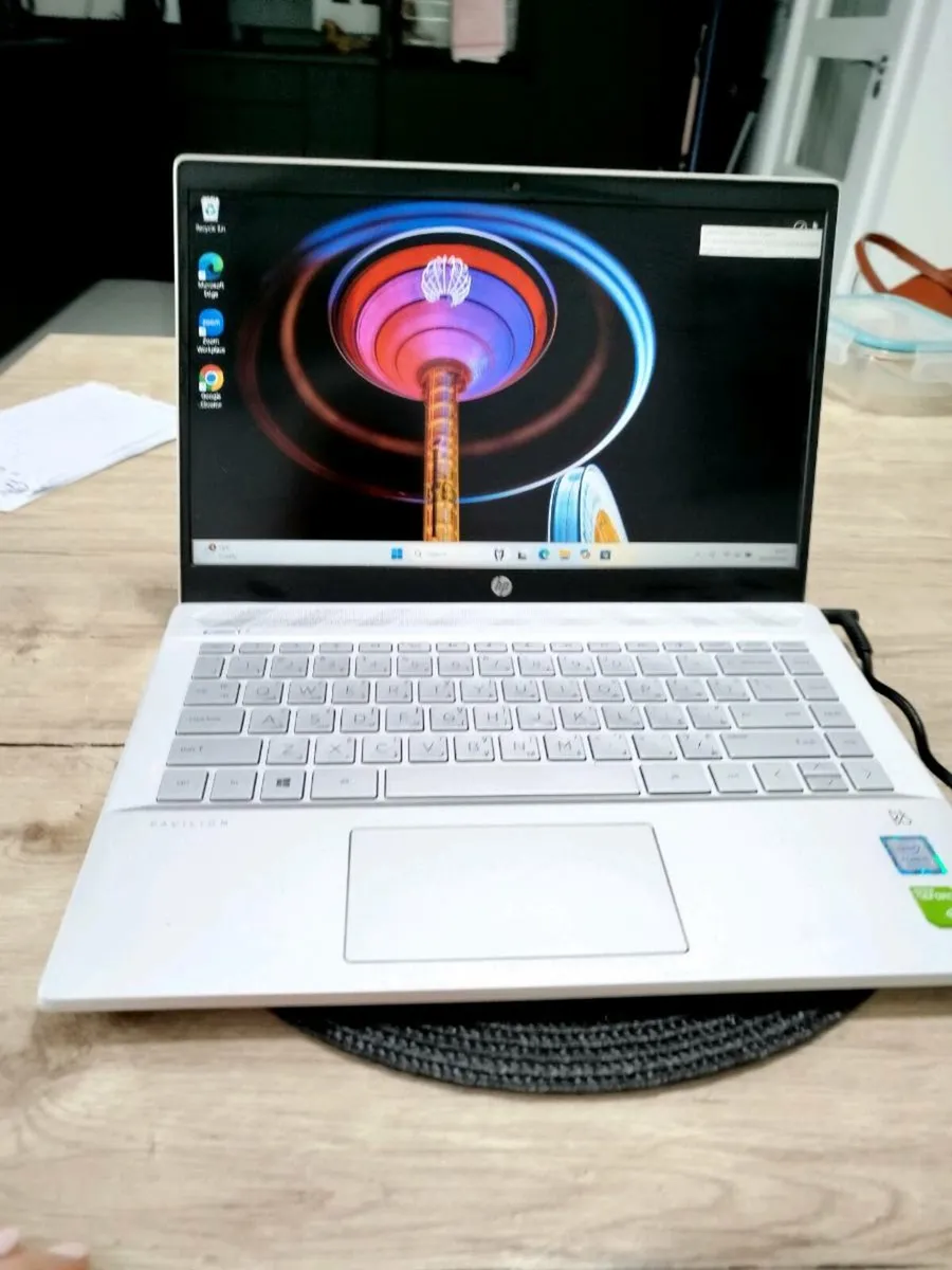 Laptop - Image 2