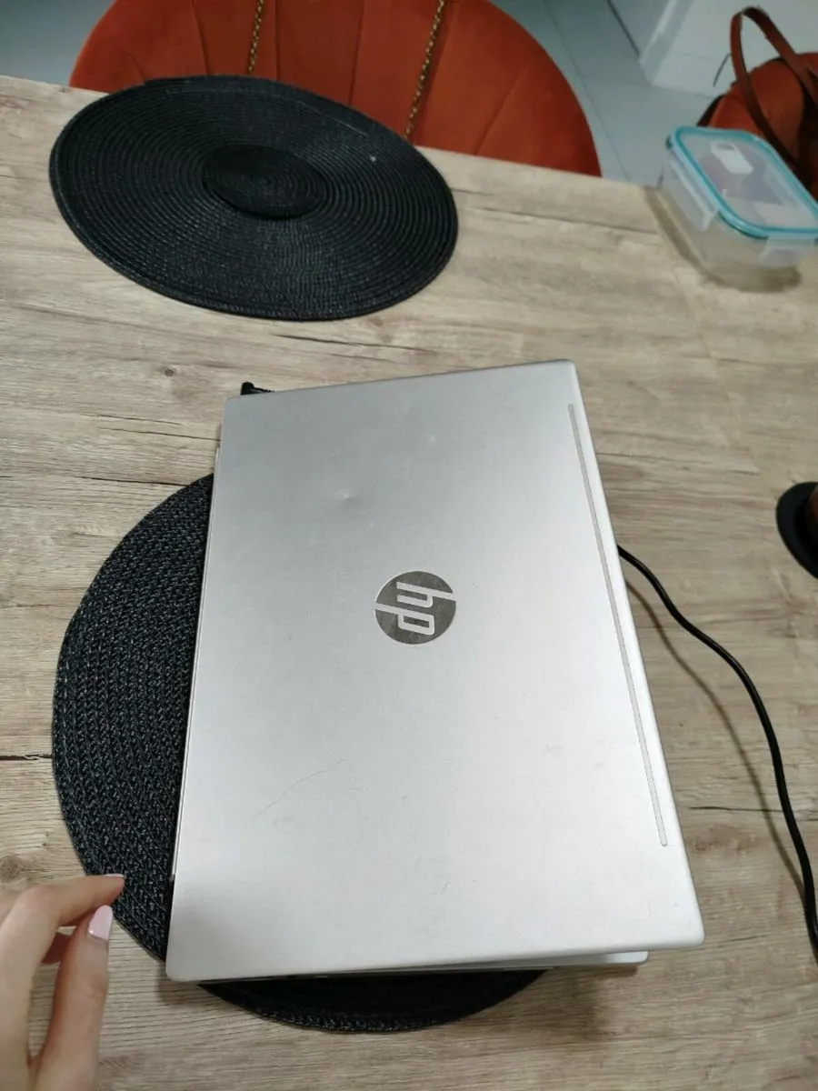 Laptop - Image 4